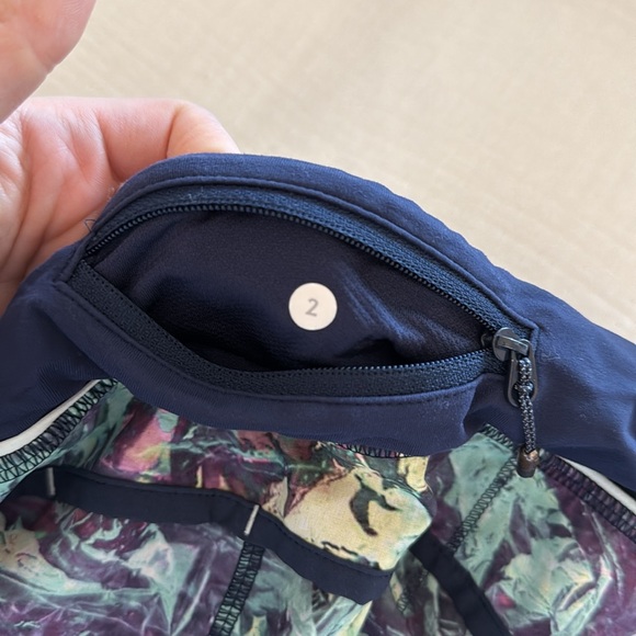 Lululemon Run Speed Up Shorts Jungle Floral - Picture 3 of 3